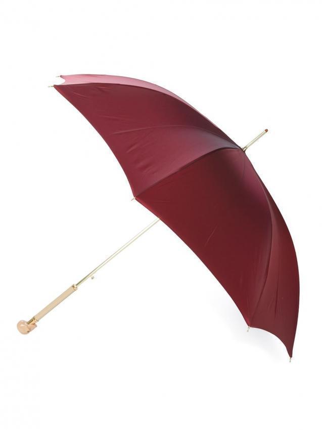 Complement a look with a fashionable umbrella