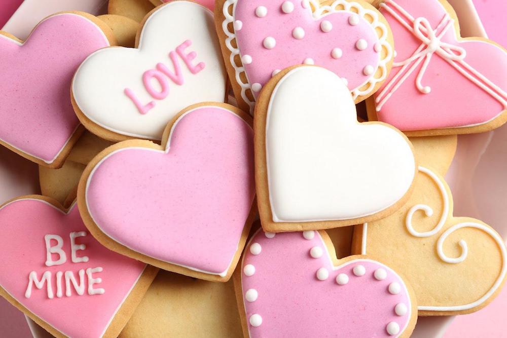 8 best gift ideas for her on Valentine's Day