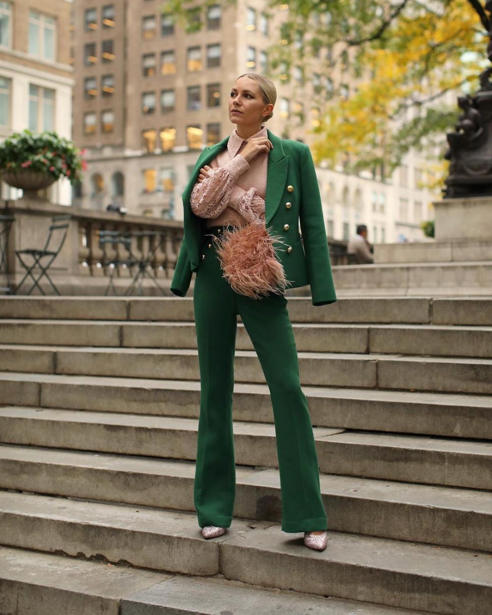 10 best stylish and elegant women's looks for fall